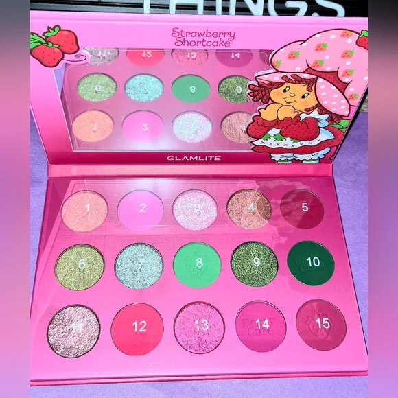 STRAWBERRY SHORTCAKE X GLAMLITE EYESHADOW PALETTE - Picture 6 of 7